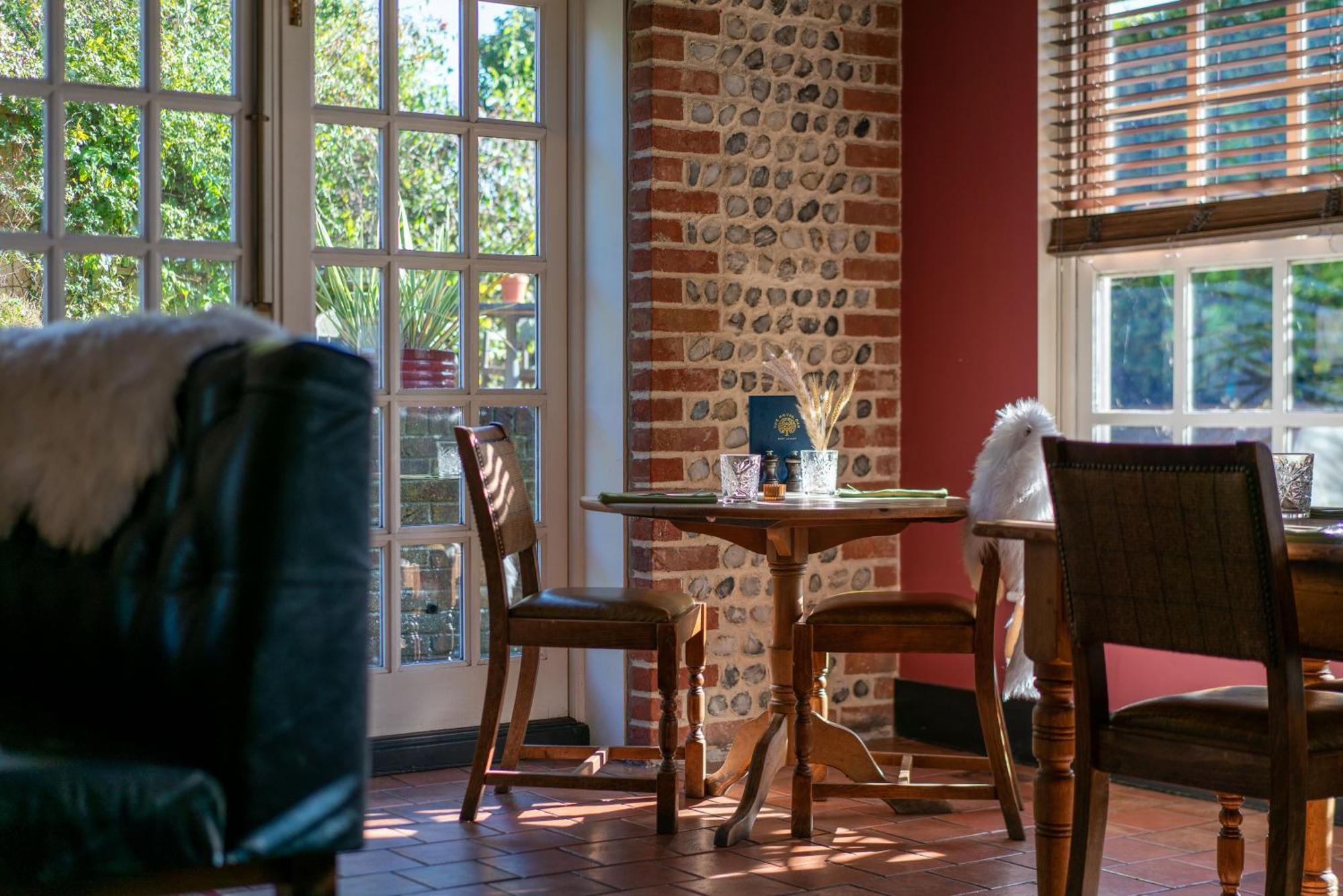 The Royal Oak Inn Chichester Exteriér fotografie